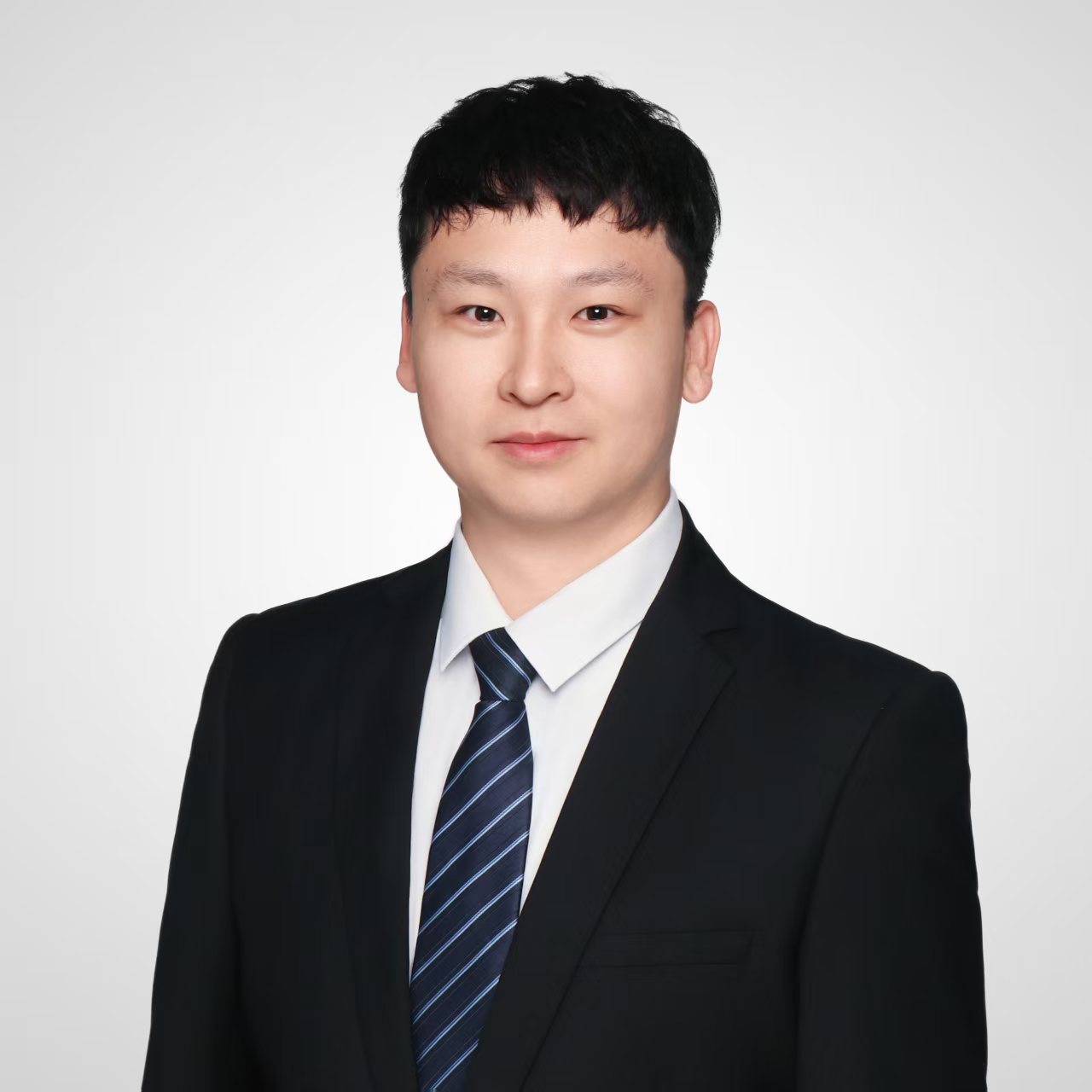 国际商务教研室 李阳.jpg