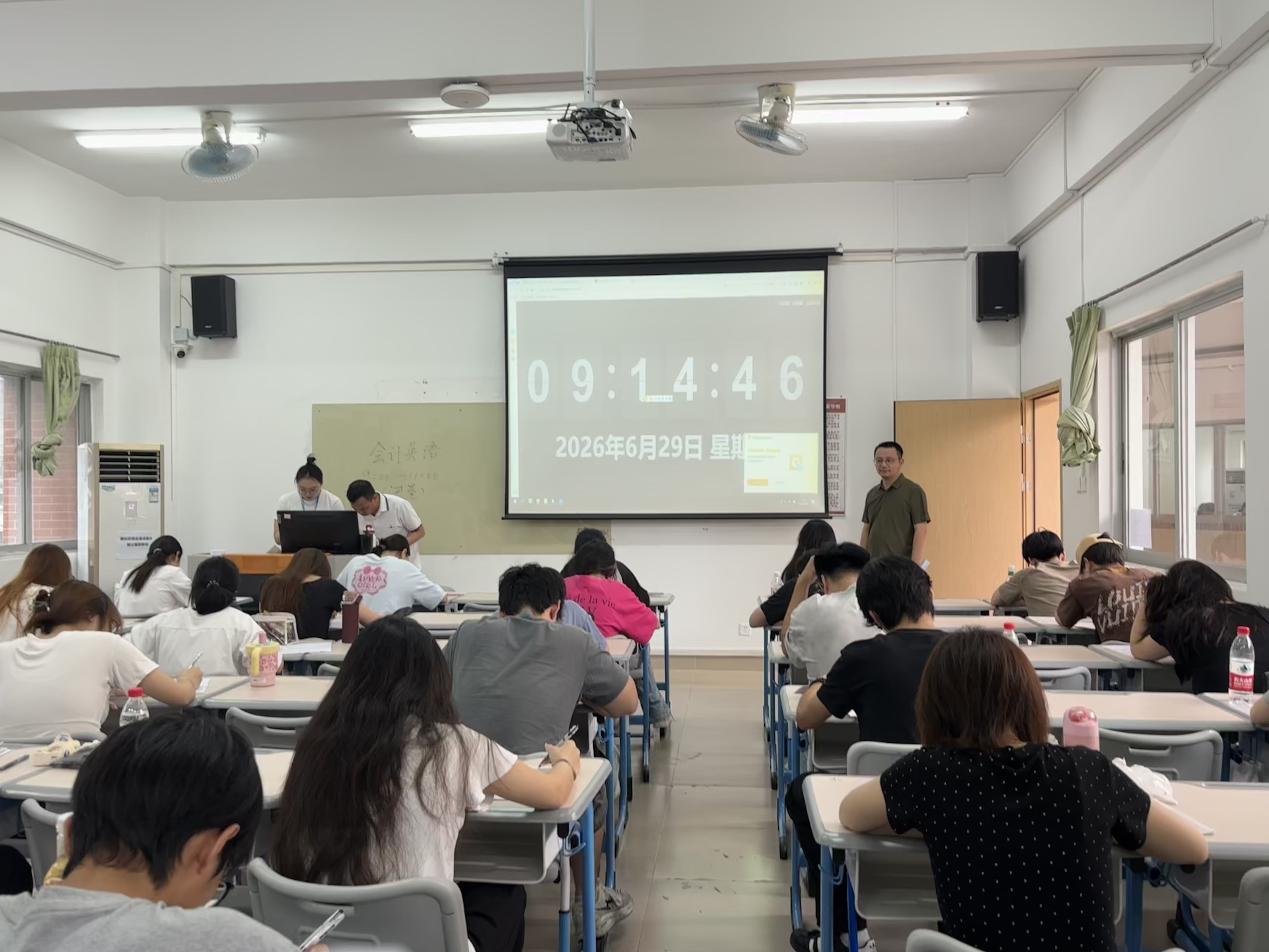 公司巡考工作小组巡查现场.jpg